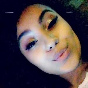 Meet your Posher, Leannie